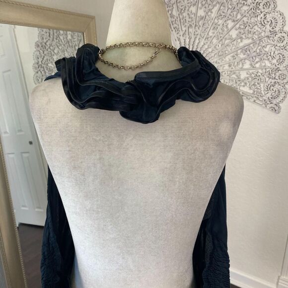 Early 2000's Black Cotton Ruffle Frilly Gothic Halter Top Plus Size 2X / XXL - Picture 5 of 7